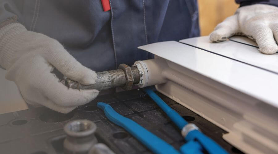 Expert burst pipe repair services in Saint Anthony, IN